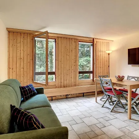 Seracs 28 דירה וורבייה