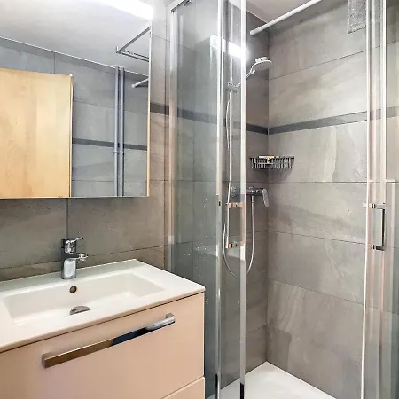 Seracs 28 דירה וורבייה