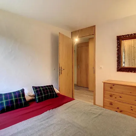Seracs 28 Apartment